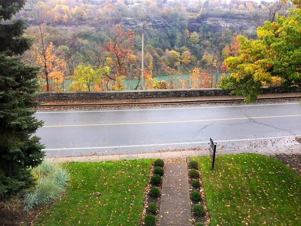 Lion'S Head B&B Niagara Falls