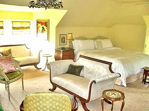 Lion'S Head B&B Niagara Falls Bed & Breakfast